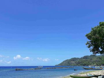 Pantai indah di Tahalupu  